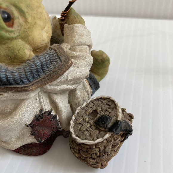 Father & Son Fly Fishing Boyds Bears & Friends Frog Resin Figurine 4 x 4 x 3 in - Picture 10 of 14